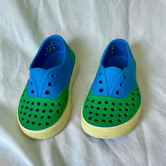 Native “Miller” Slip-On Shoes - Blue/Green Toddler Size 7 - Picture 1 of 4
